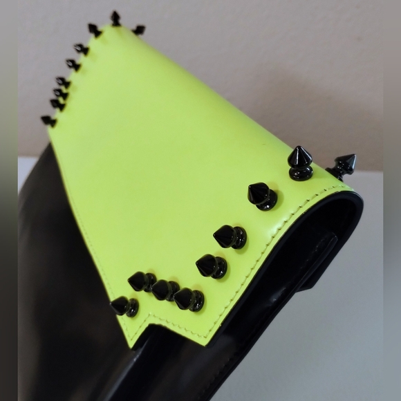 MCM Spiked Clutch Black And Neon Yellow - Picture 5 of 14